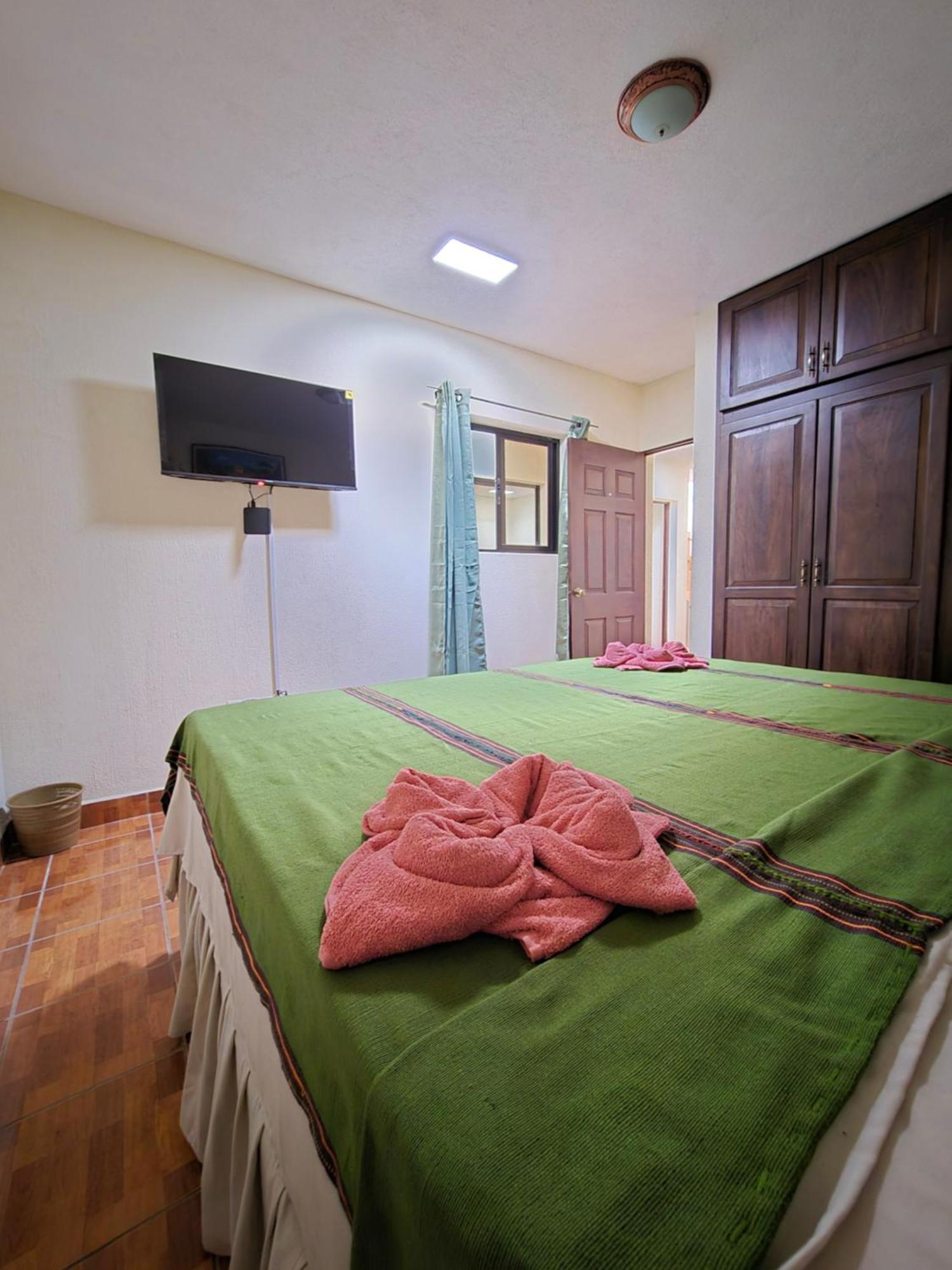 Casa Nazareno Aparthotel Antigua Exterior photo